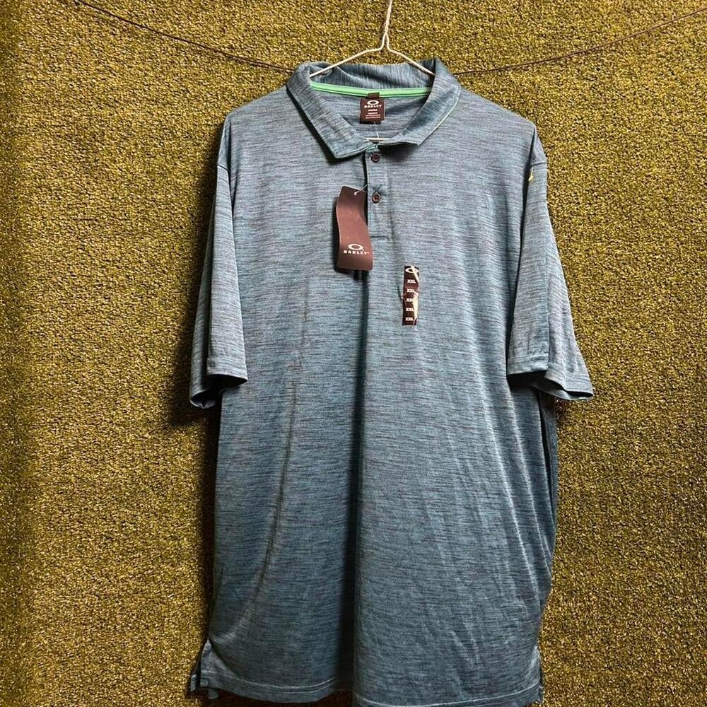 Oakley Men's Blue and Grey Polo-shirts